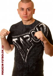 Футболка Tapout Able